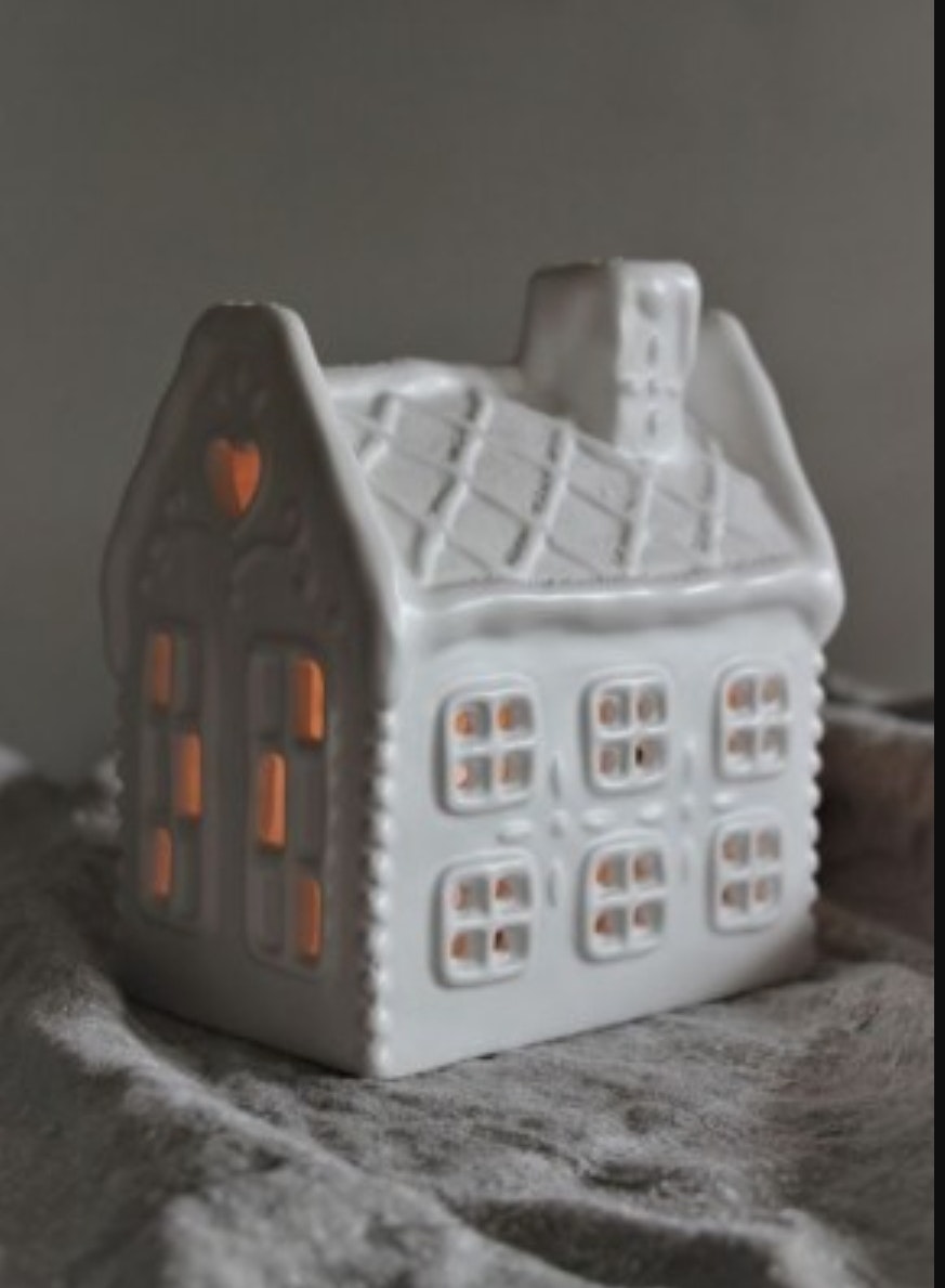 Vita pepparkakshus - Majas lyktor - Barncancerfonden