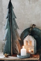Vackert plåthus - zink- Ljuslykta