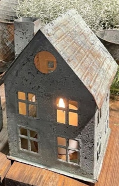 Vackert plåthus - zink- Ljuslykta - blockljus