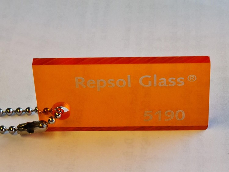 Akrylskiva Gjuten PMMA GS (3 mm ) Orange 5190 Transparent