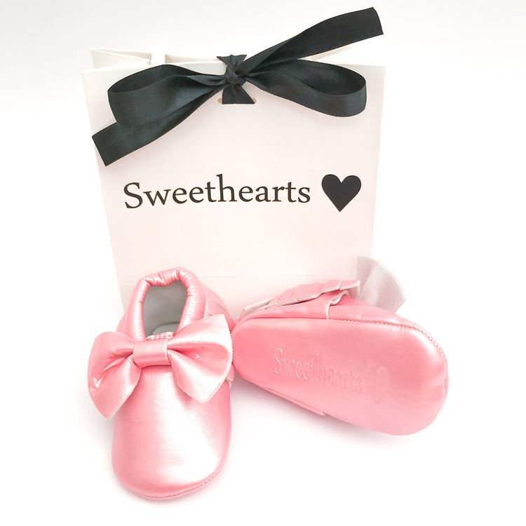 Julklappstips bebis - Sweethearts babyskor rosa med rosett