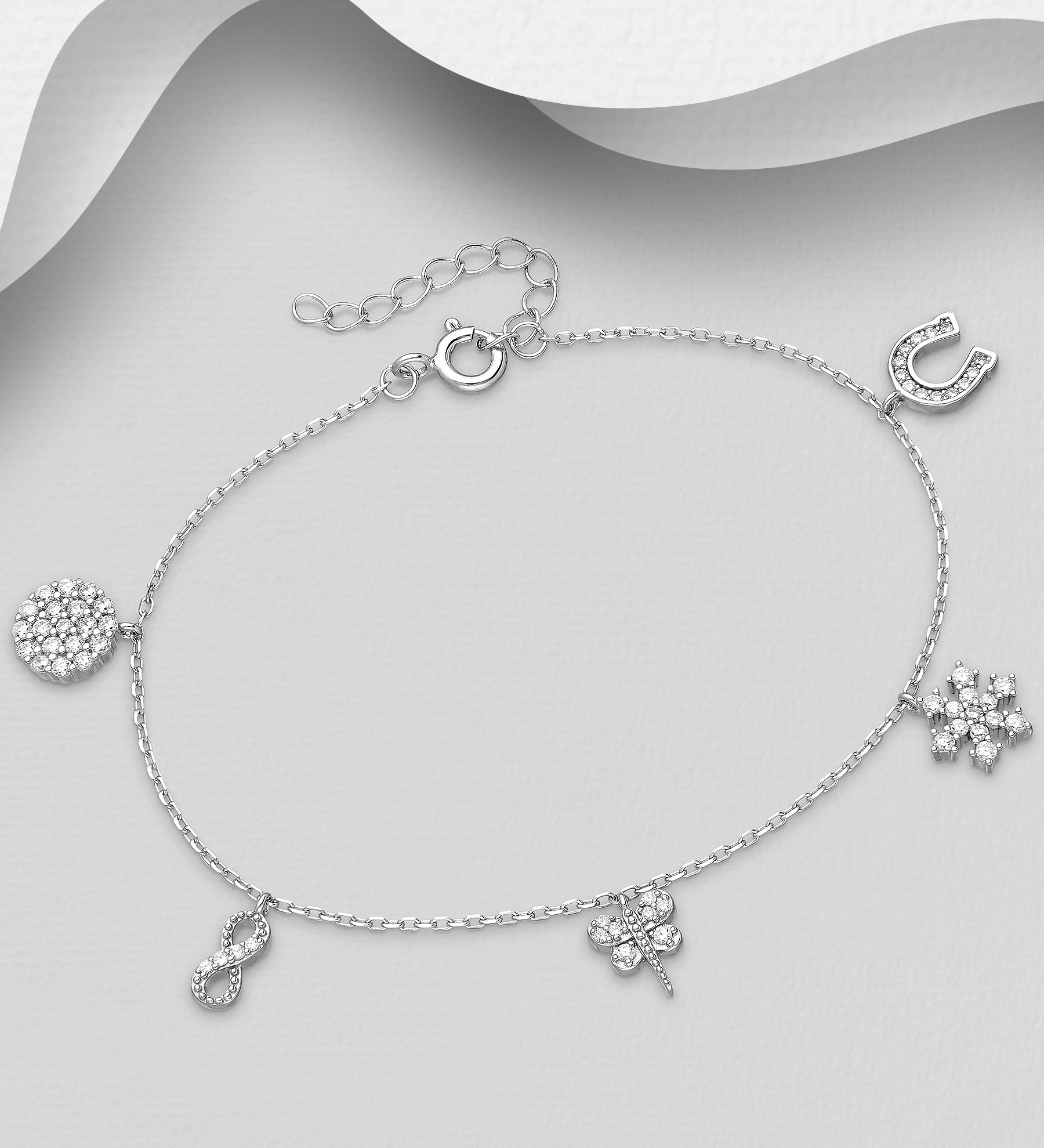 Silverarmband - berlockarmband till tjej/ dam med 5 olika söta, glittrande hängen i äkta 925 sterling silver
