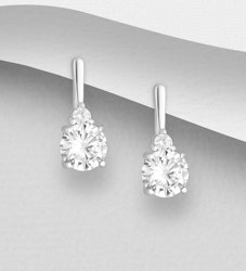 Silverörhängen - elegant design med två runda cubic stenar