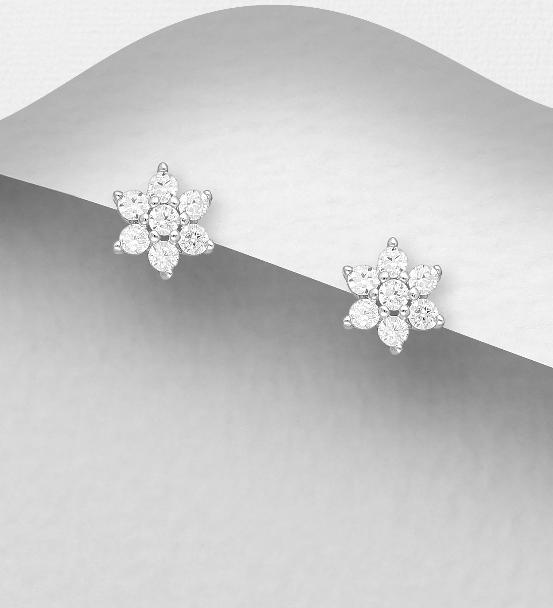Silverörhängen små blommor av glittrande cubic stenar - Snygga & fina örhängen, studs i äkta sterling silver