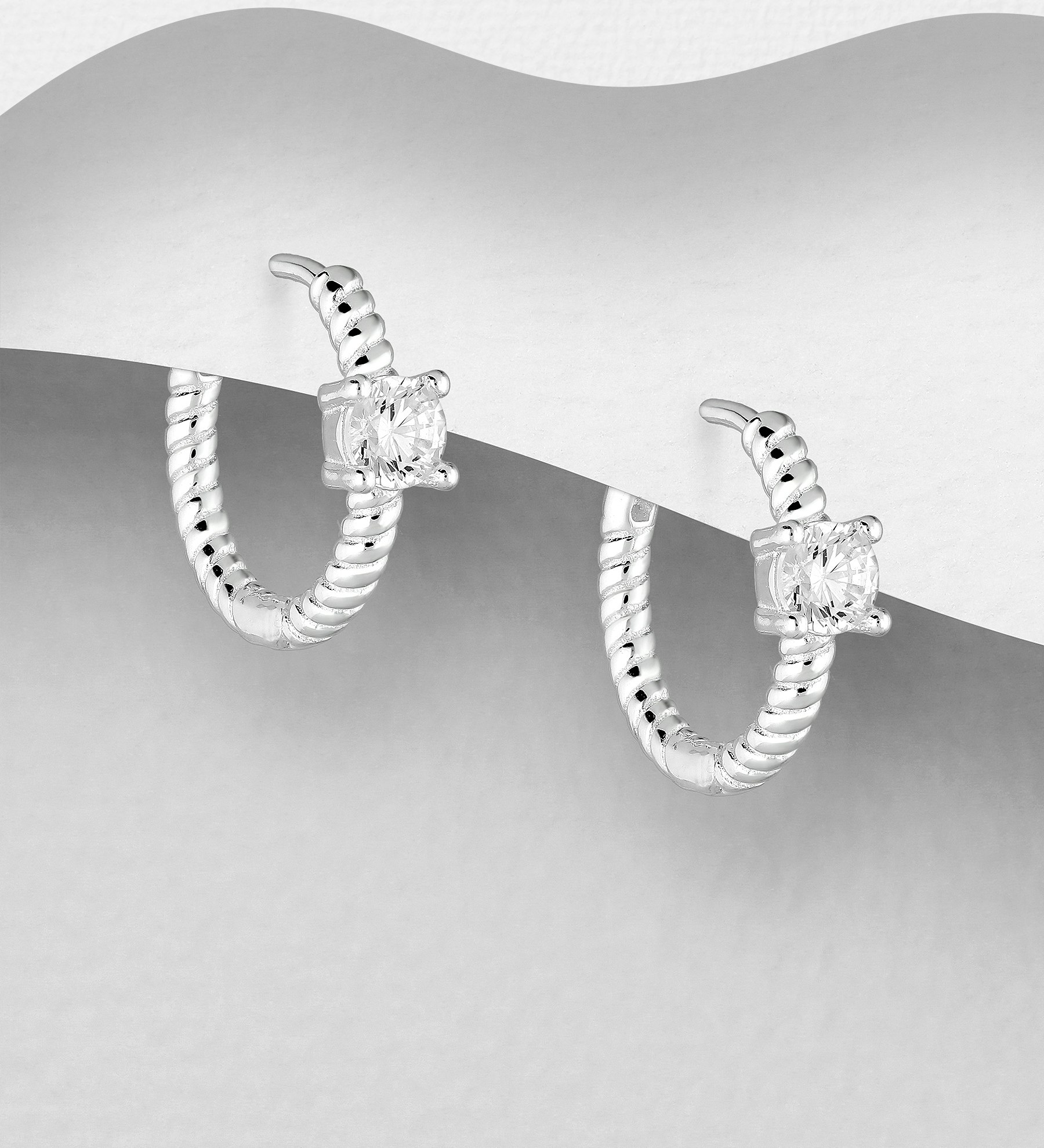 Silverörhängen eleganta hoops med runda cubic stenar - örhängen till tjej/ dam i äkta 925 sterling silver