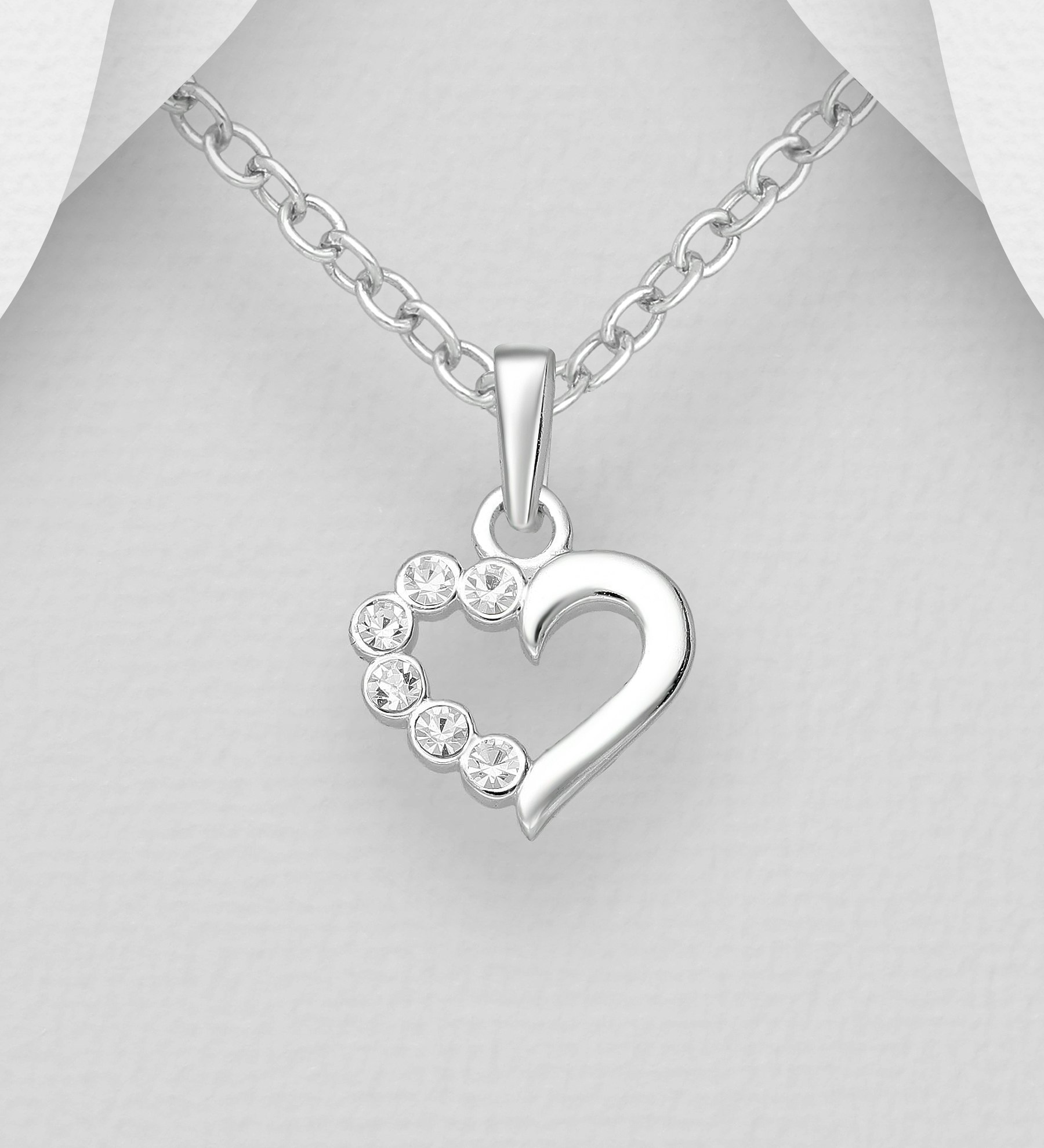 Barnhalsband Hjärta i silver med vita glittrande stenar - sött halsband till barn i äkta 925 sterling silver