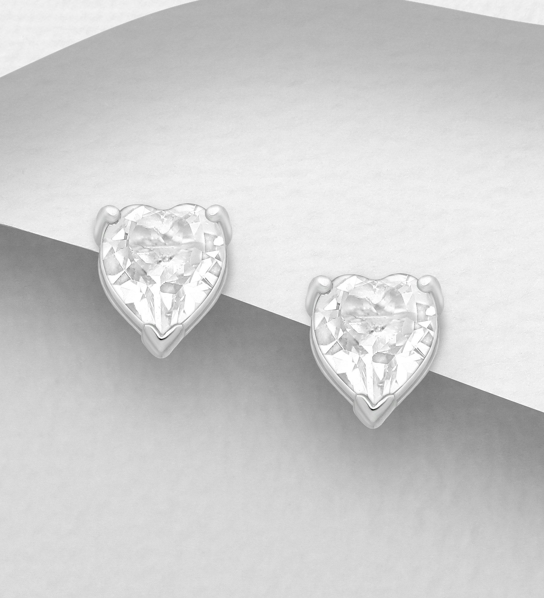 Silverörhängen Kristallhjärtan - hjärtan av glittrande stenar - Snygga & fina hjärtörhängen, örhängen, studs i äkta sterling silver