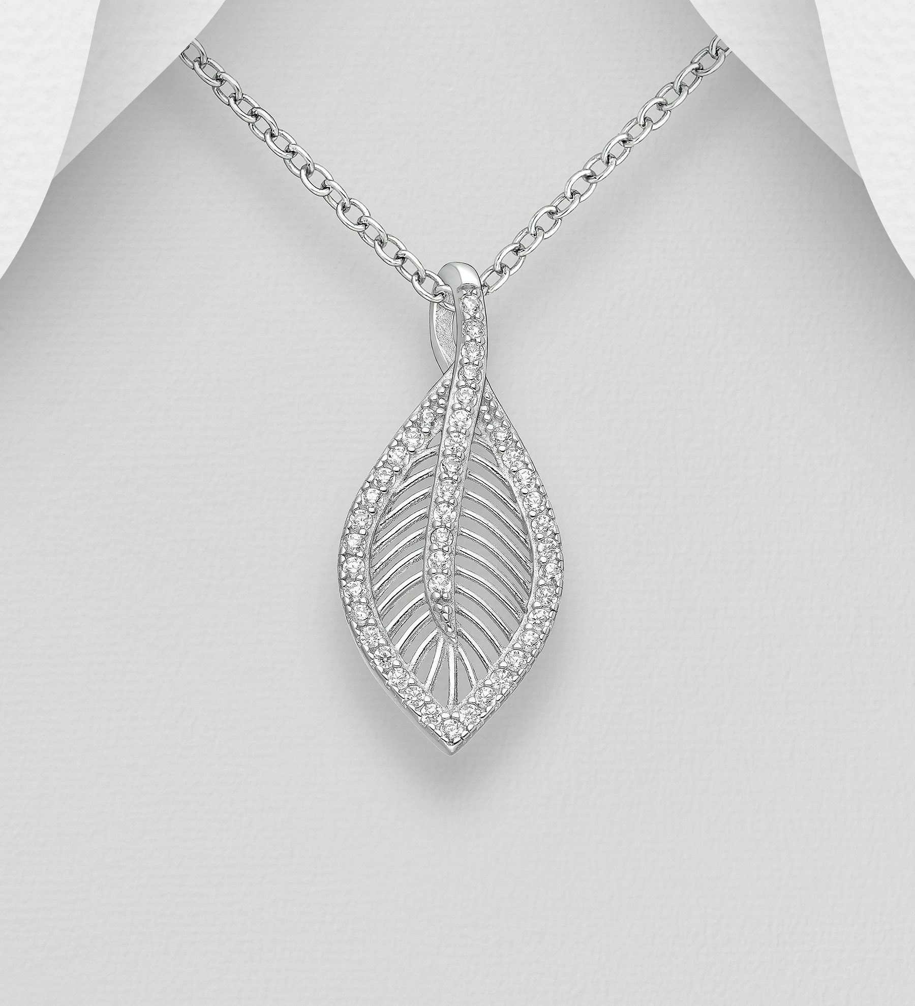 Silverhalsband vackert löv med glittrande cubic zirkonia 925 sterling silver