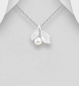Silverhalsband - vackert smycke med löv & sötvattenpärla