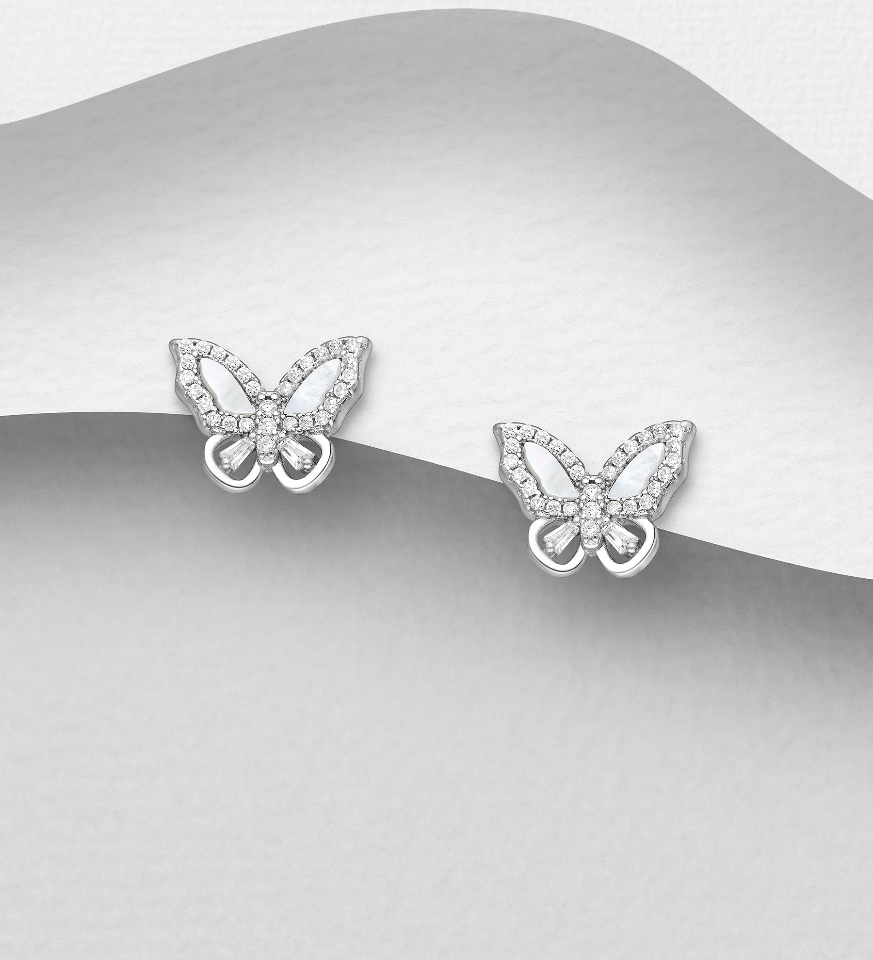 Silverörhängen eleganta små Fjärilar med cubic stenar - Snygga & fina örhängen, studs i äkta sterling silver