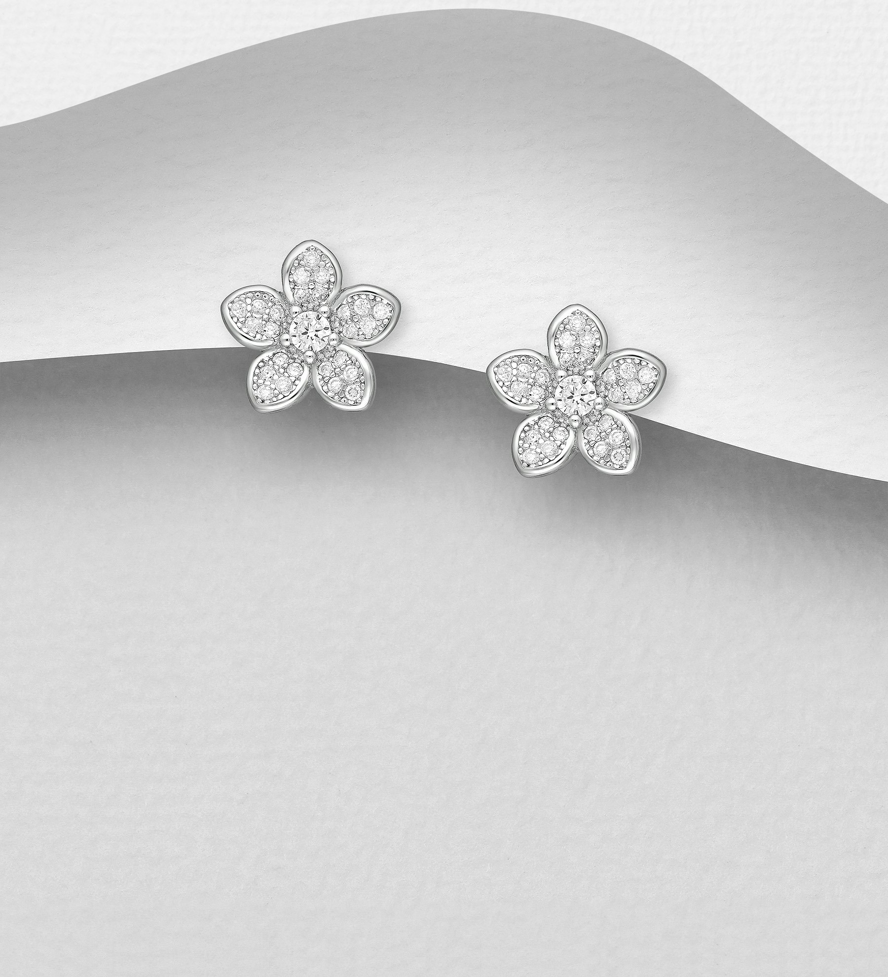 Silverörhängen Blommor av cubic zirkonia stenar - Snygga & fina örhängen, studs i äkta sterling silver
