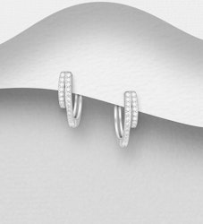 Silverörhängen - stilfull hoop med Cubic Zirkonia stenar