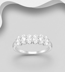 Silverring med sex ovala Cubic Zirkonia stenar