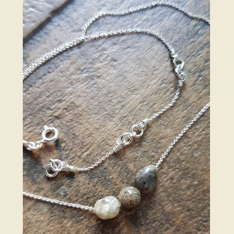 Silversmycke Tiny pebbles agat jordiga nyanser