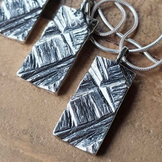 Silverhalsband Struktur