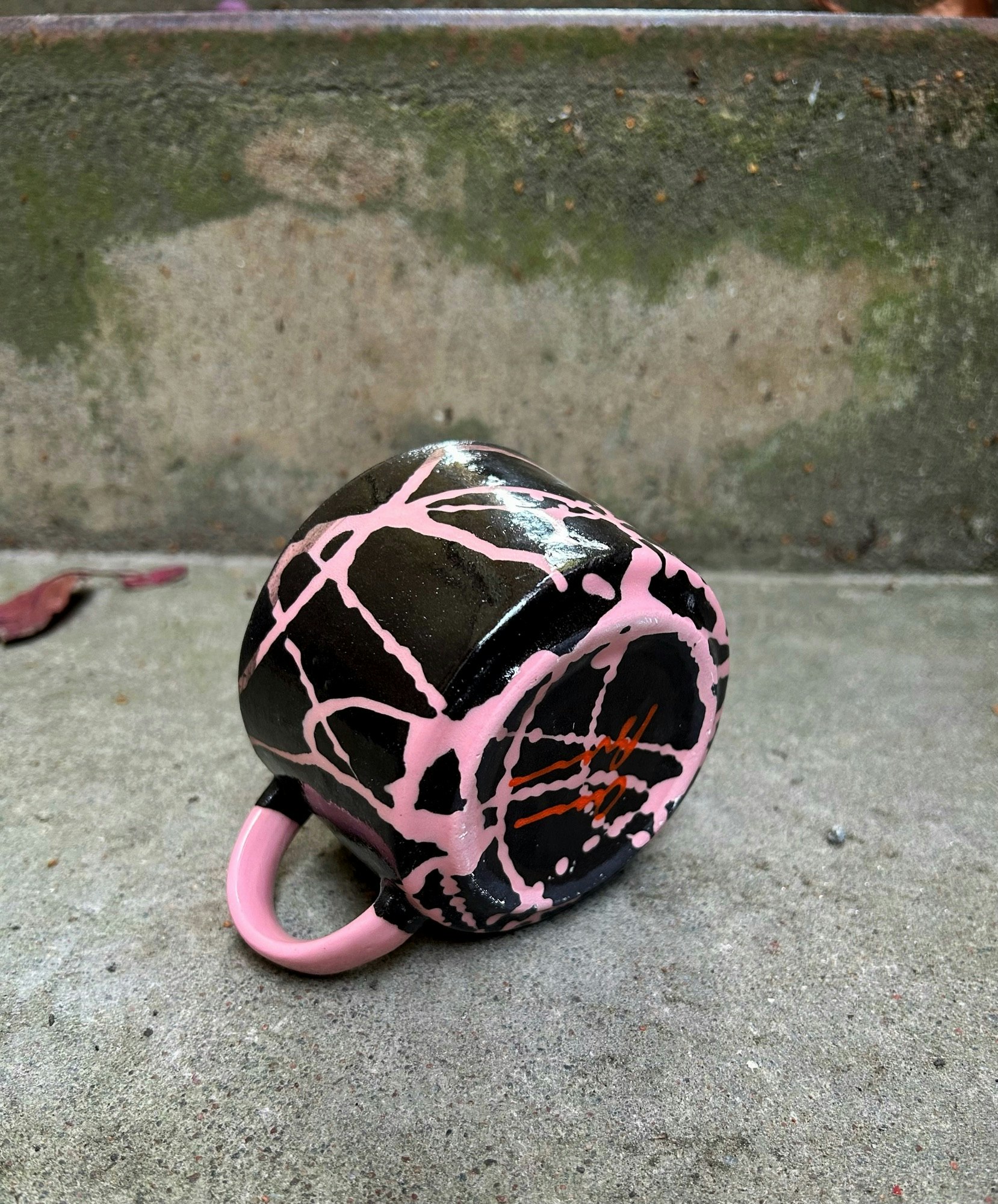 Låg kopp med öra brun/rosa