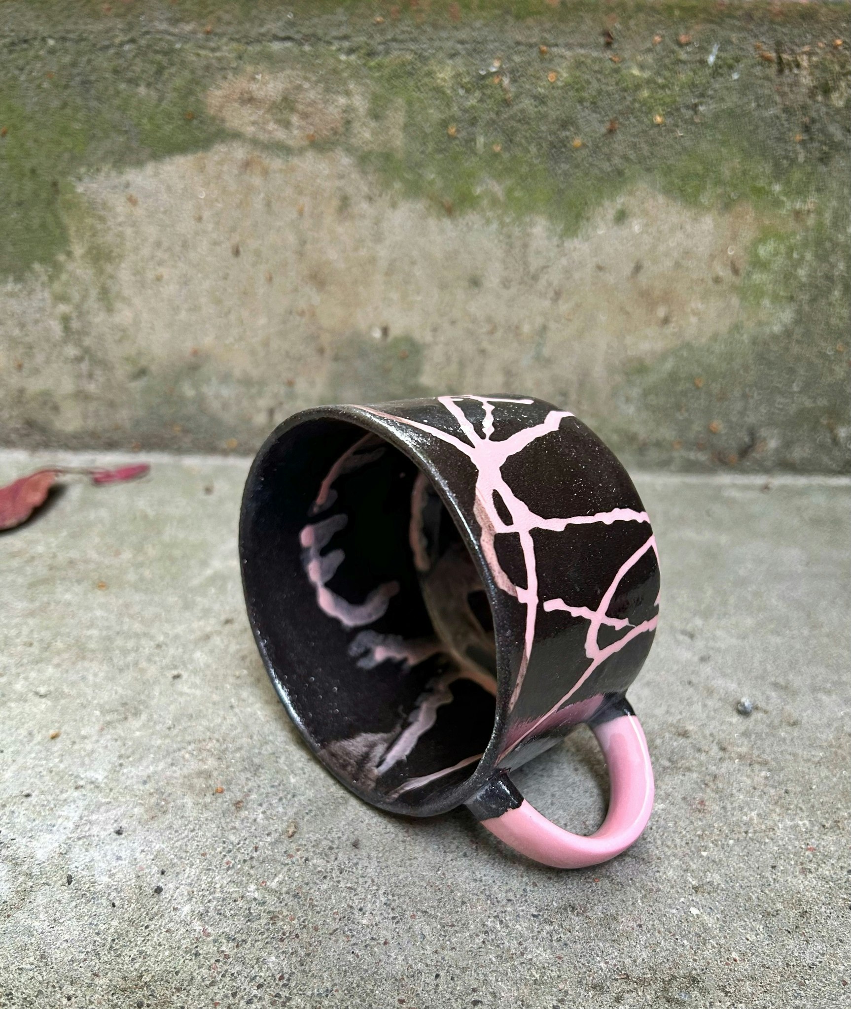 Låg kopp med öra brun/rosa