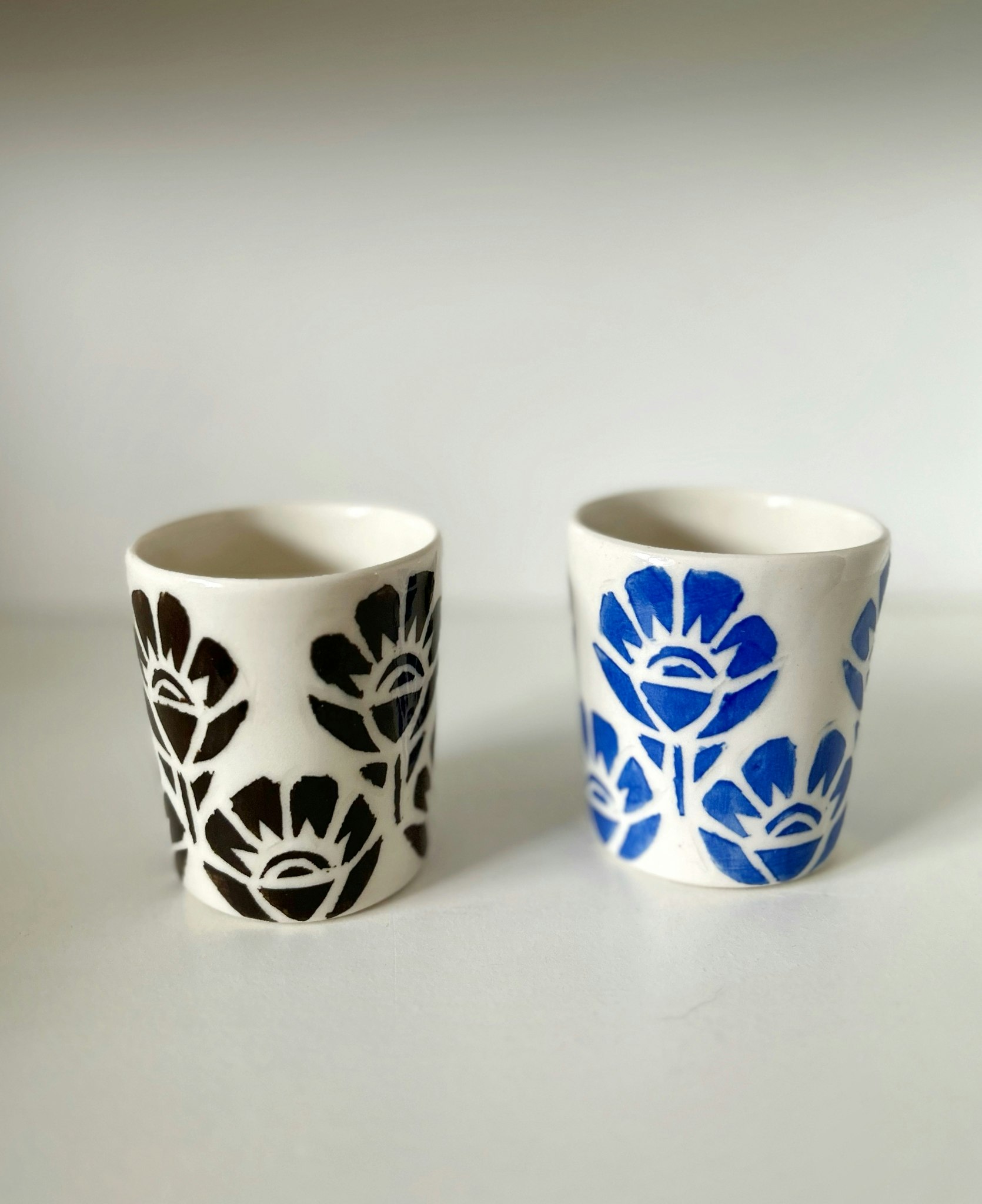 Liten kopp brun blomma