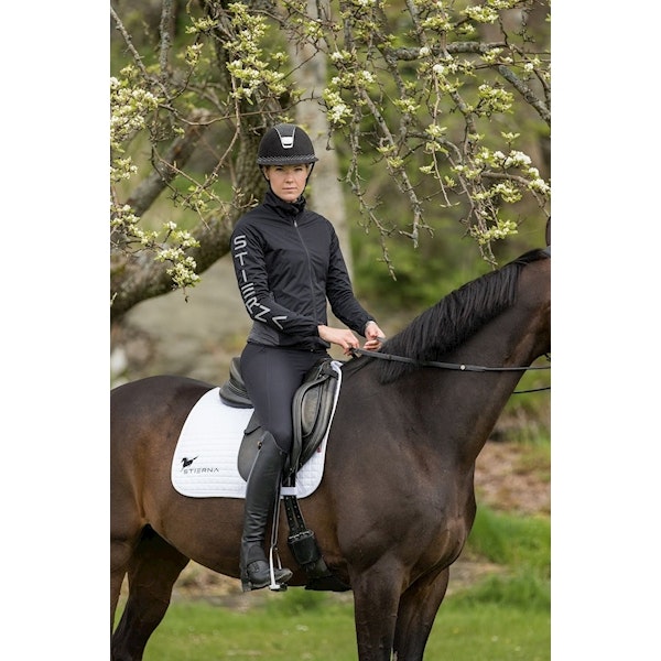 Stierna Axis Vindjacka Black