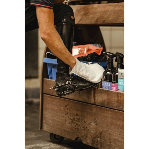 Carr & Day & Martin Belvoir tack cleaner mitt
