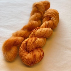 Håndfarget Kid silk lace - Oransje