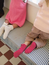 2501 Mykt til barn / Nr. 7b  Bow Socks Junior