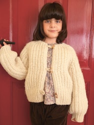 2501 Mykt til barn / Nr. 6  Chunky Jacket Junior