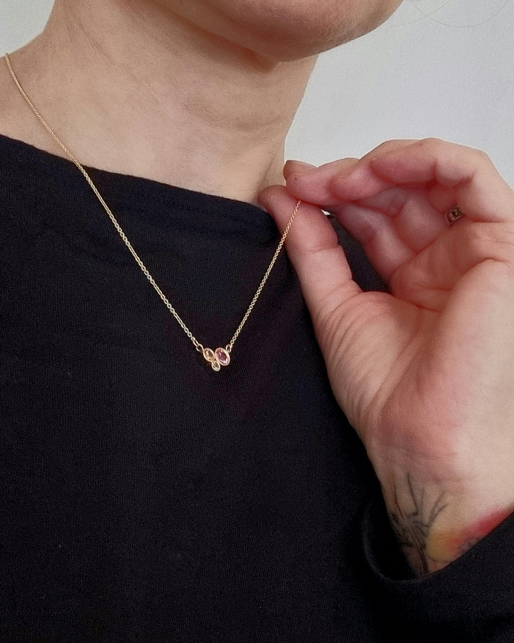 Halsband med Safirer i 18K guld