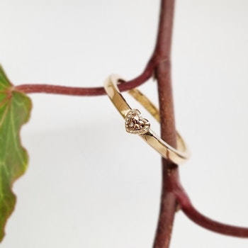 Lilla hjärtat - 18K ring med hjärtslipad coffeediamant
