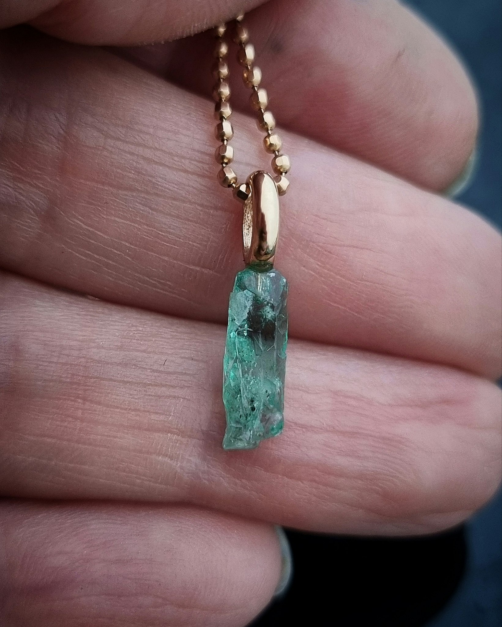 Mintsmaragd 1,61 ct - naturlig råkristall