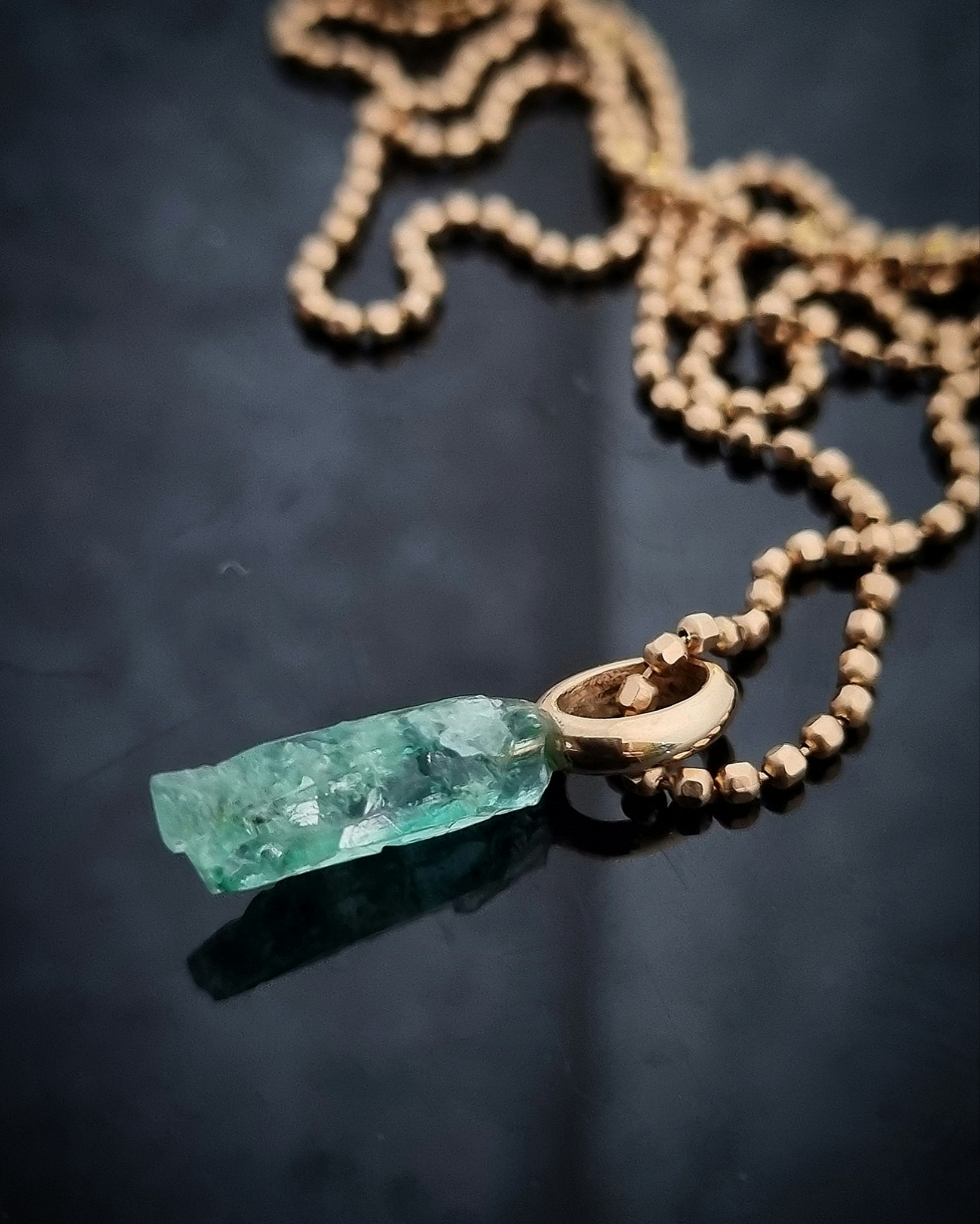 Mintsmaragd 1,61 ct - naturlig råkristall