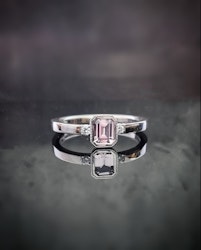 Cotton Candy - 18K vitguldsring med rosa Safir och briljanter