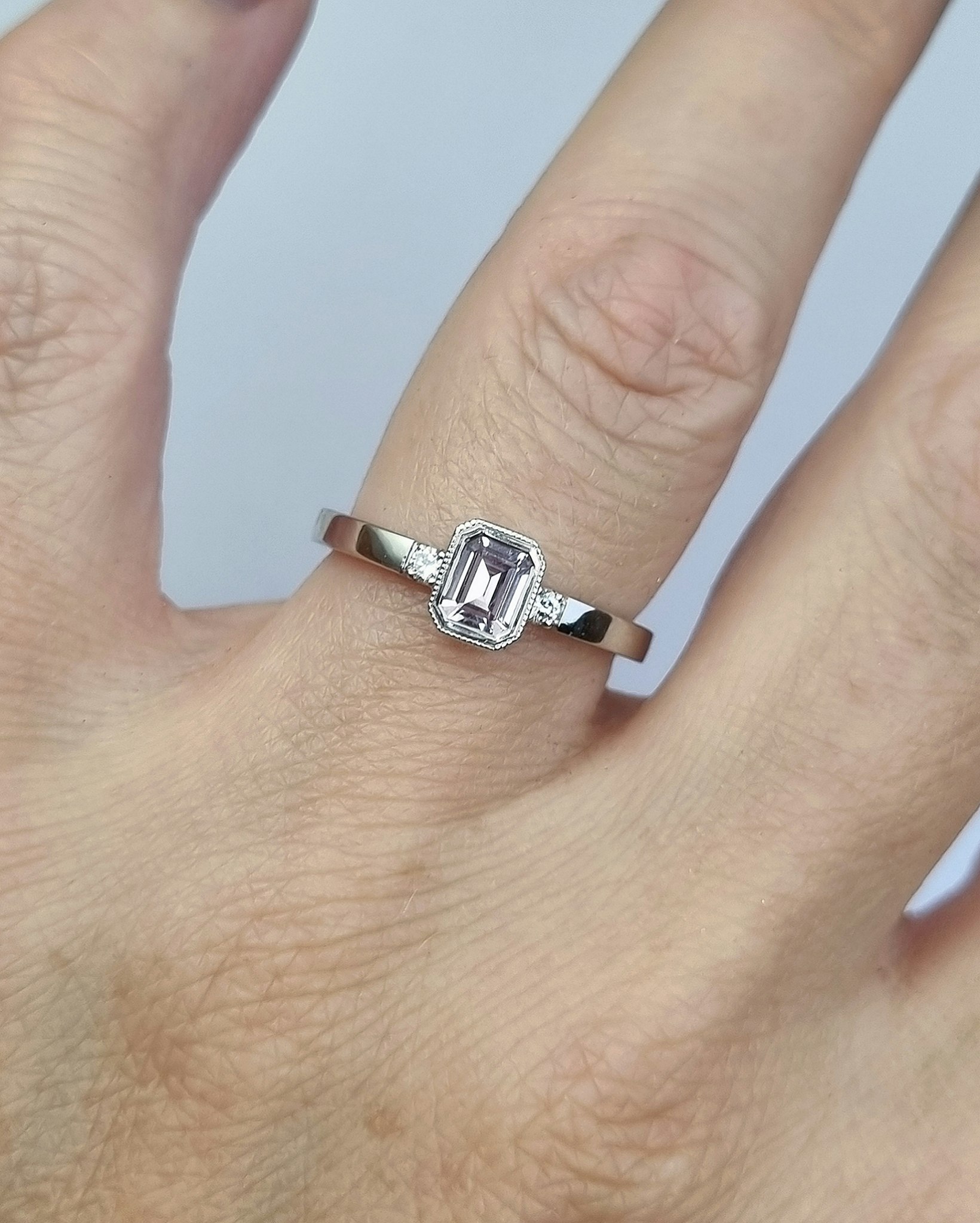 Cotton Candy - 18K vitguldsring med rosa Safir och briljanter