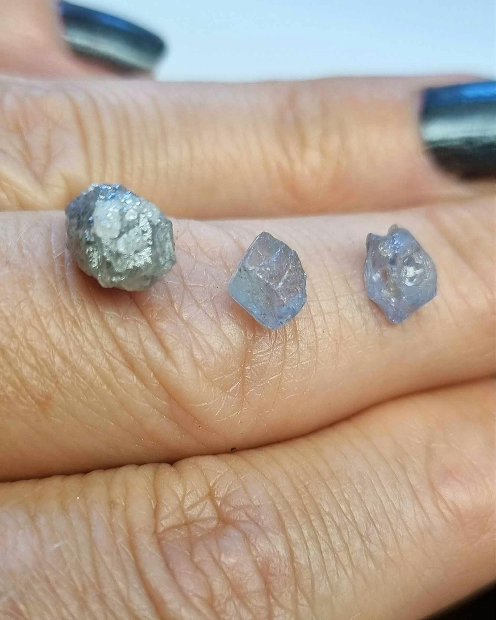 Precious Raw med Råsafir - handpenning