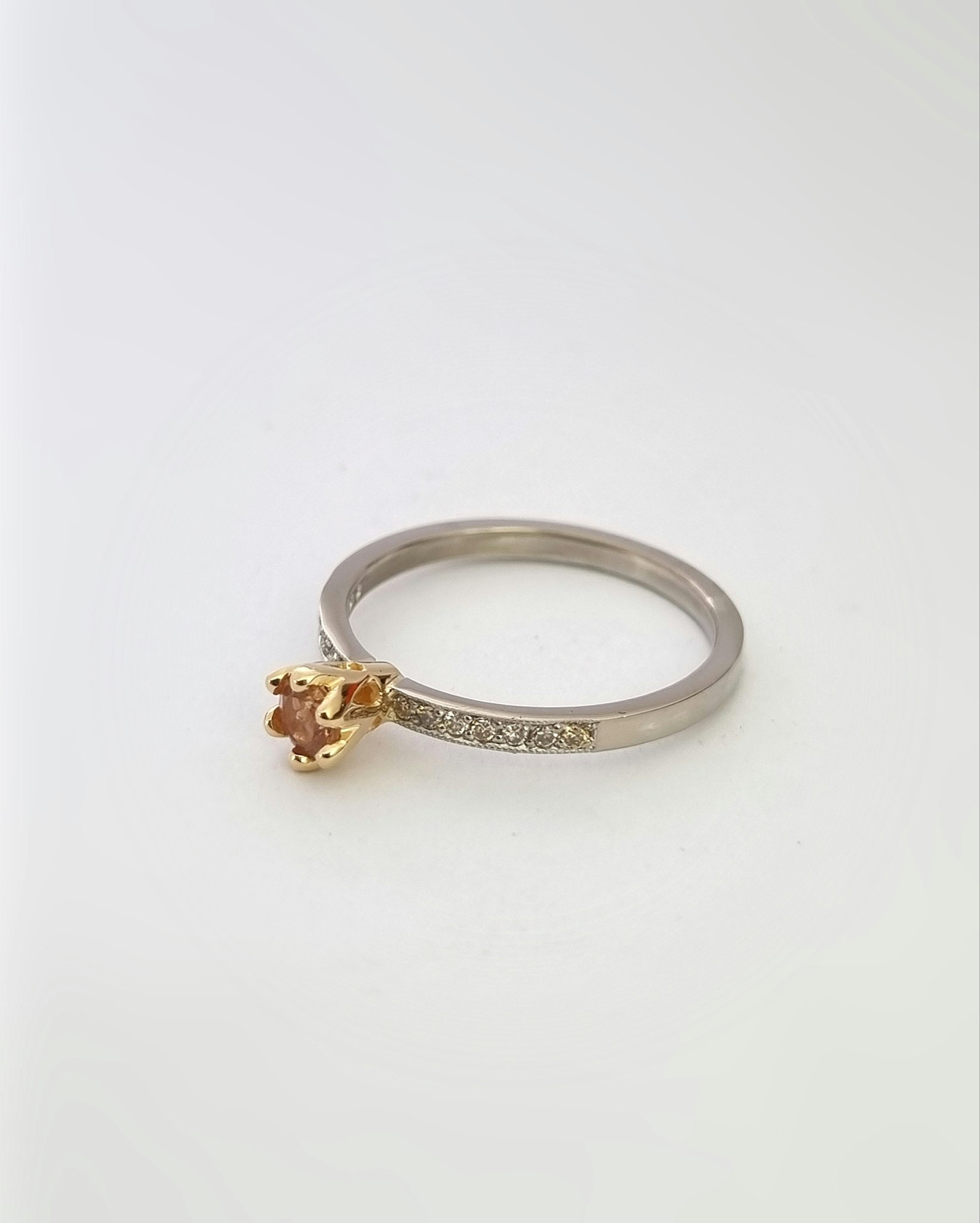 Turmalin- & briljantring i 18K