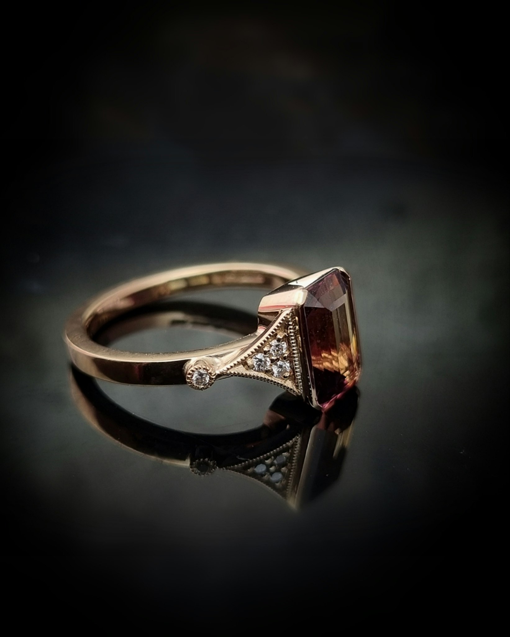 Rusty Rose - Safirring i 18K guld