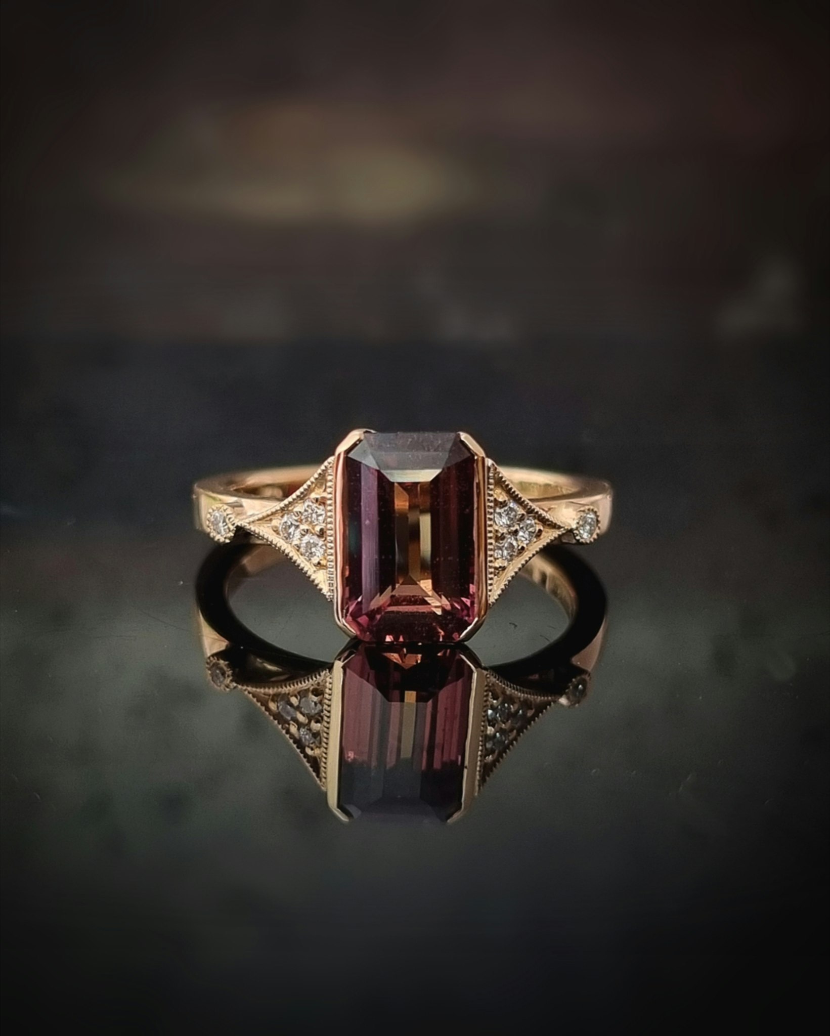 Rusty Rose - Safirring i 18K guld