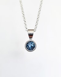 London Blue Topas - hänge i 18K vitt guld