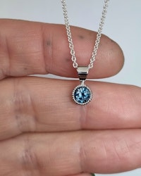 London Blue Topas - hänge i 18K vitt guld
