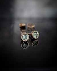 Gröna safirer studs - örhängen i 18K