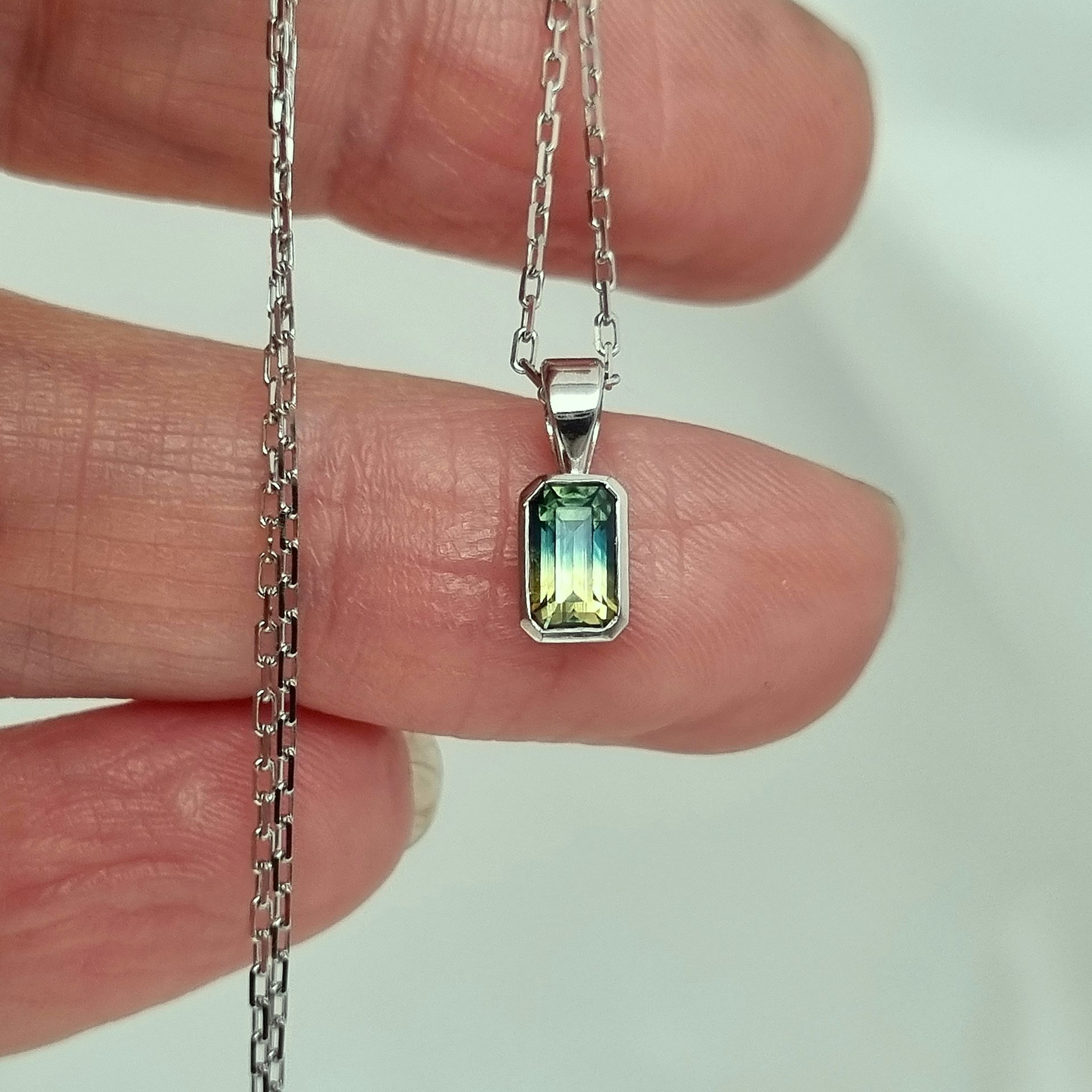 Vattenmelonturmalin 2,11 ct smaragdslipad - 'made by order'