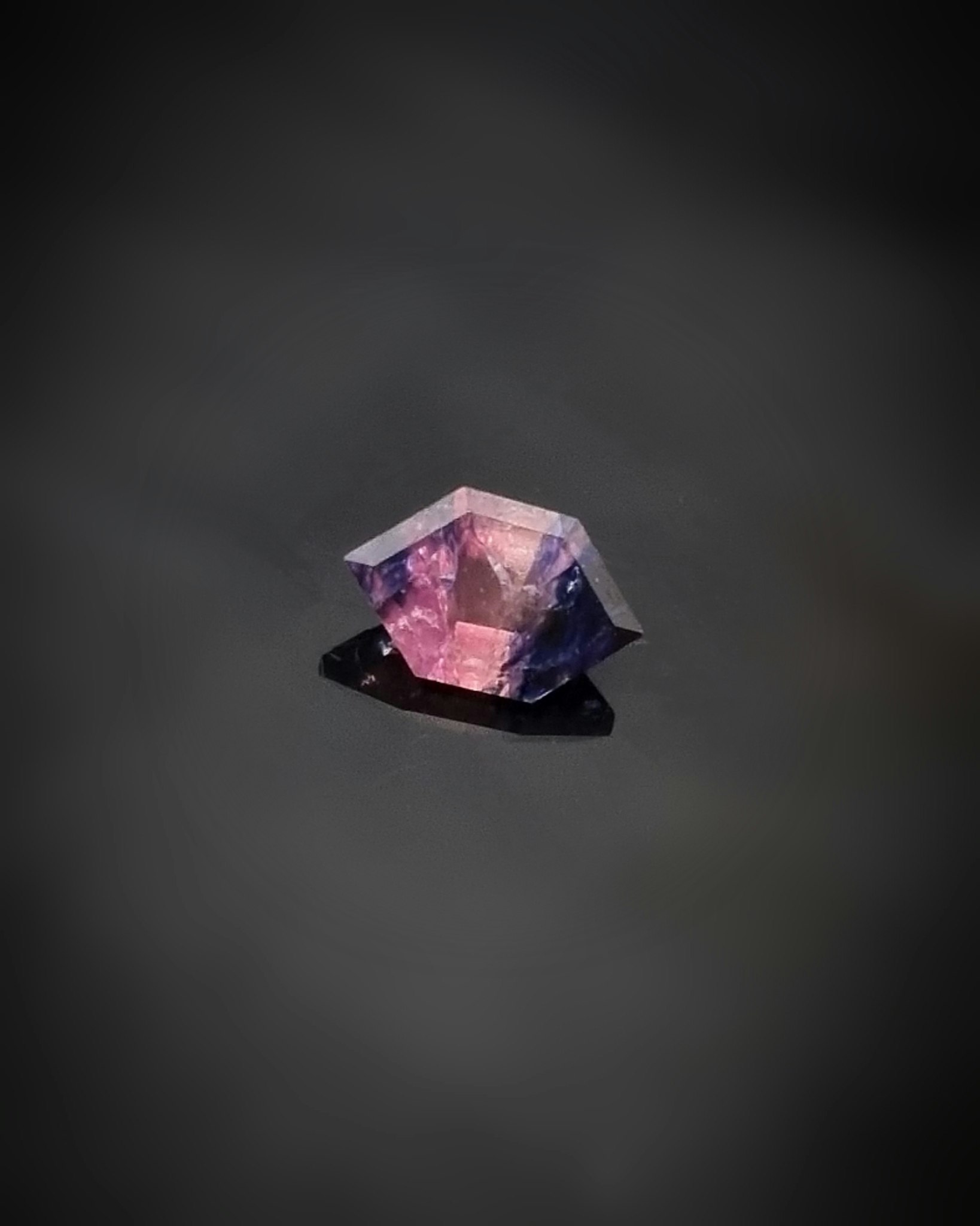 Safir Winza 0,98 ct avlång hexagon - 'made by order'