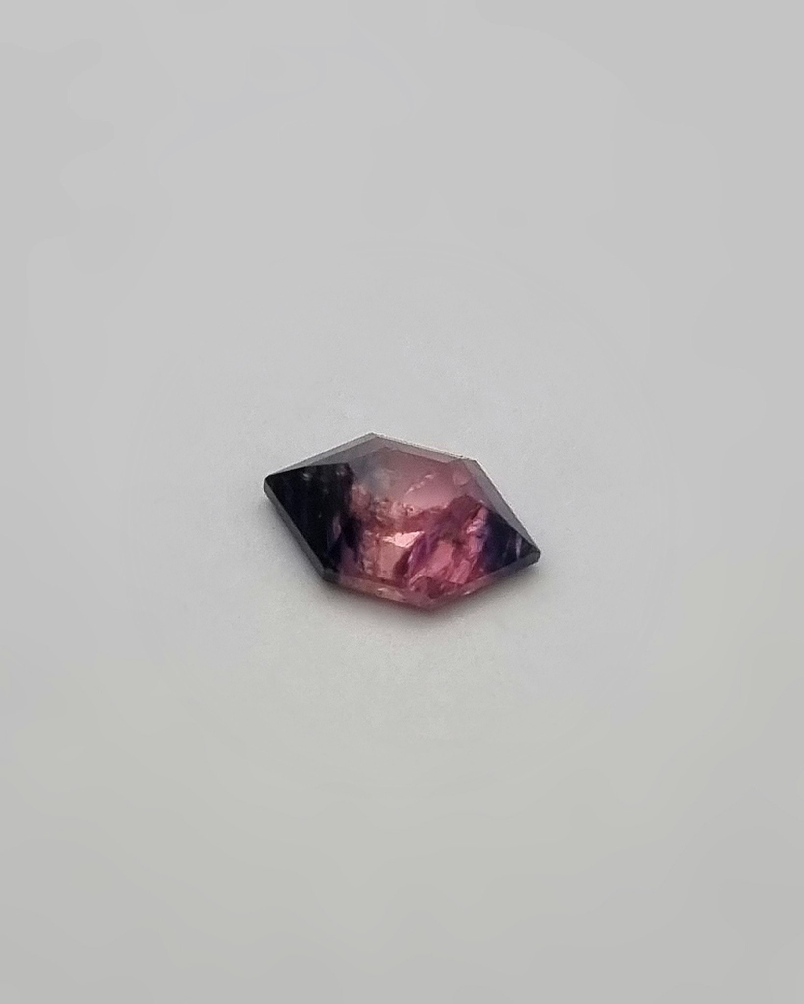 Safir Winza 0,98 ct avlång hexagon - 'made by order'