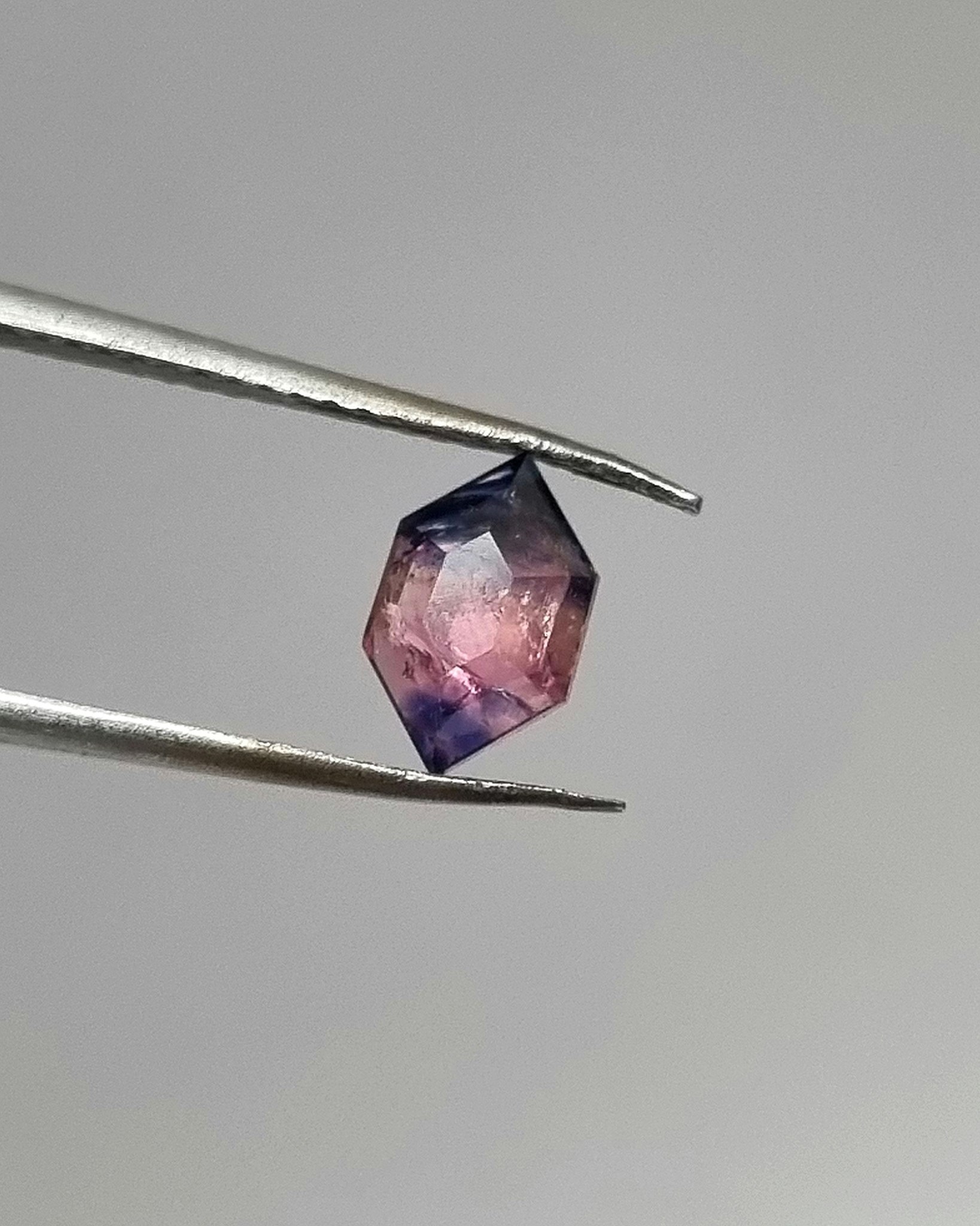 Safir Winza 0,98 ct avlång hexagon - 'made by order'
