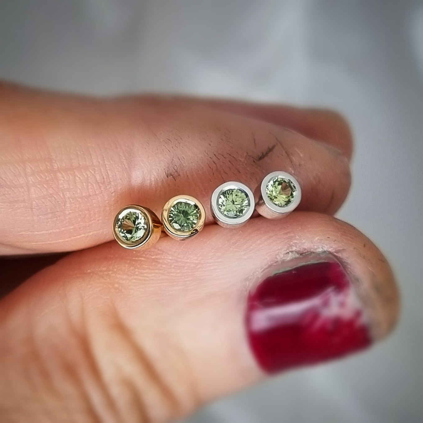 Gröna Safirer päron 1,11 ct par - 'made by order'
