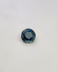 Tealsafir 5,6 mm 0,84 ct - 'made by order'