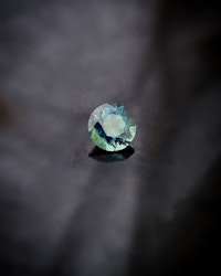 Tealsafir 5,6 mm 0,84 ct - 'made by order'