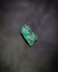 Smaragd råkristall 2,0 ct - 'made by order'