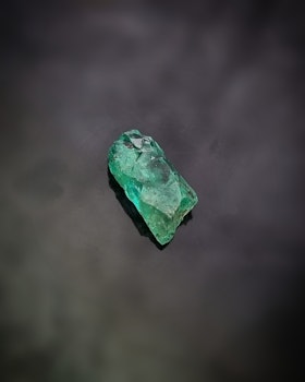 Smaragd råkristall 2,0 ct - 'made by order'