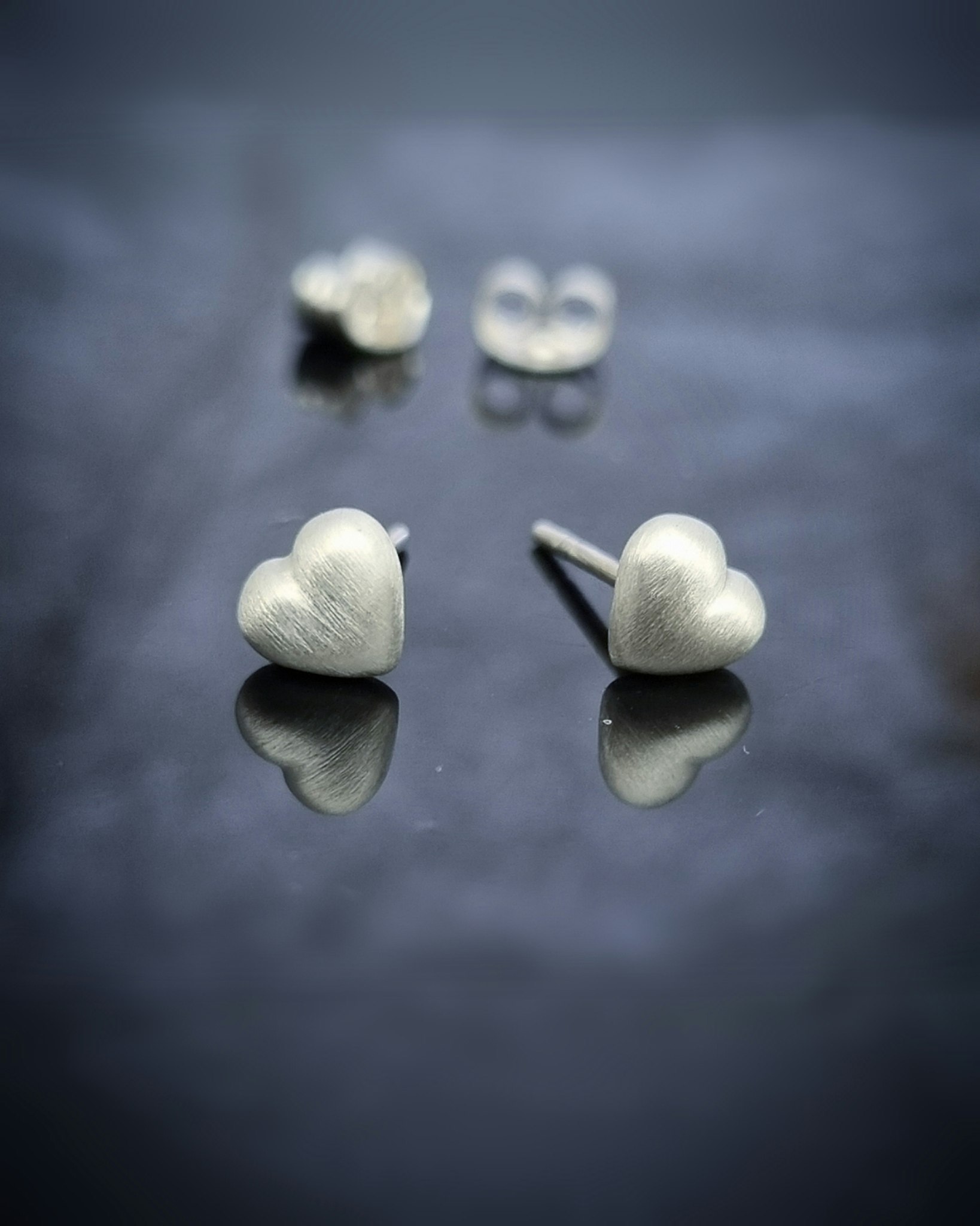 Tiny heart - örhängen i silver